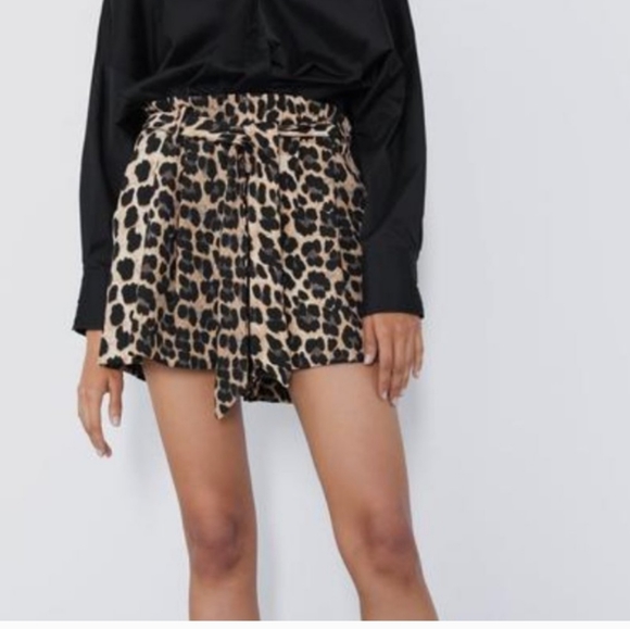 Zara Leopard Print High Waisted Shorts - Picture 7 of 12
